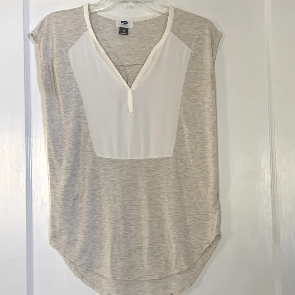 2/$15 OLD NAVY cap sleeves top, loose fit XS